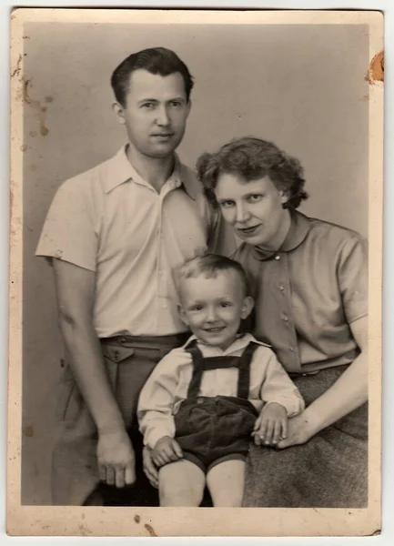 steve jefferson with his parents